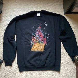 Sweatshirt with DisneyWorld castle